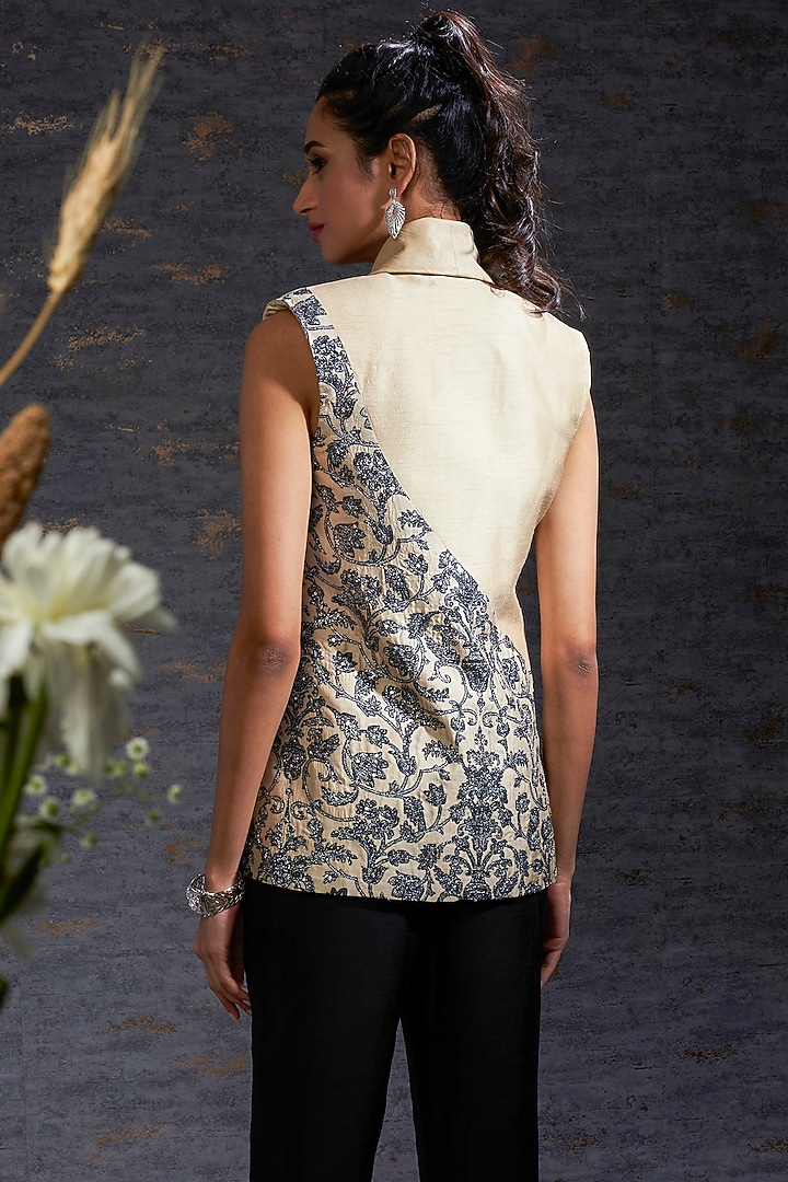 Sand & Charcoal Printed & Embroidered Jacket Set by Hemant Trevedi at Pernia's Pop Up Shop