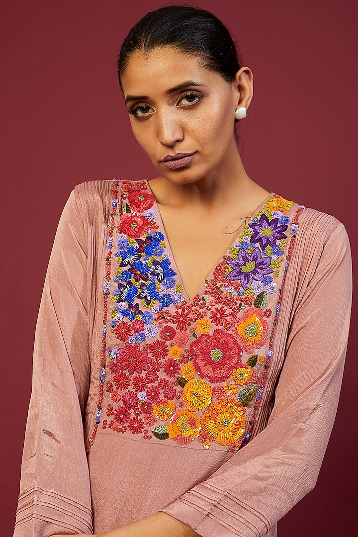 Blush Pink Pure Silk Embroidered Kurta Set by Half Full Curve at Pernia's Pop Up Shop