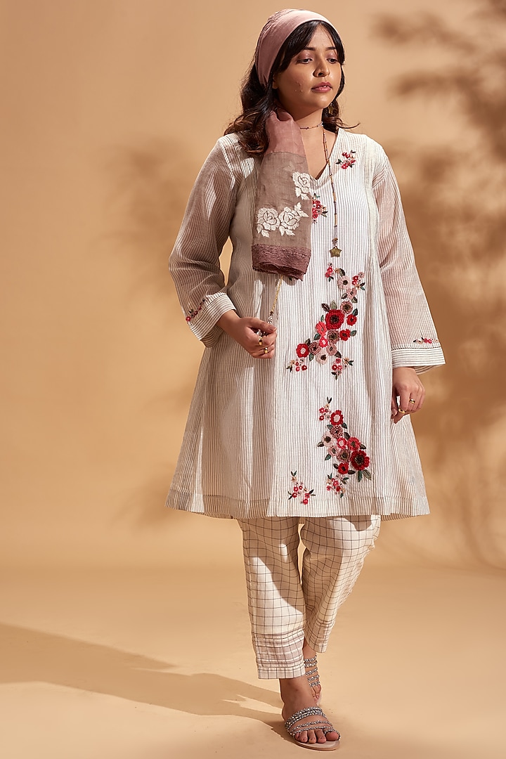 Off White Embroidered Kurta Set by Half Full Curve