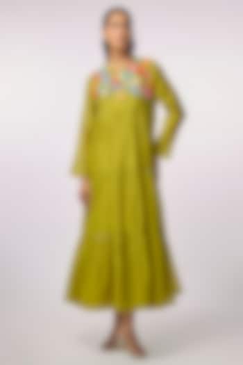 Green Fine Chanderi Hand Embroidered Tiered Vacation Dress by Half Full Curve at Pernia's Pop Up Shop
