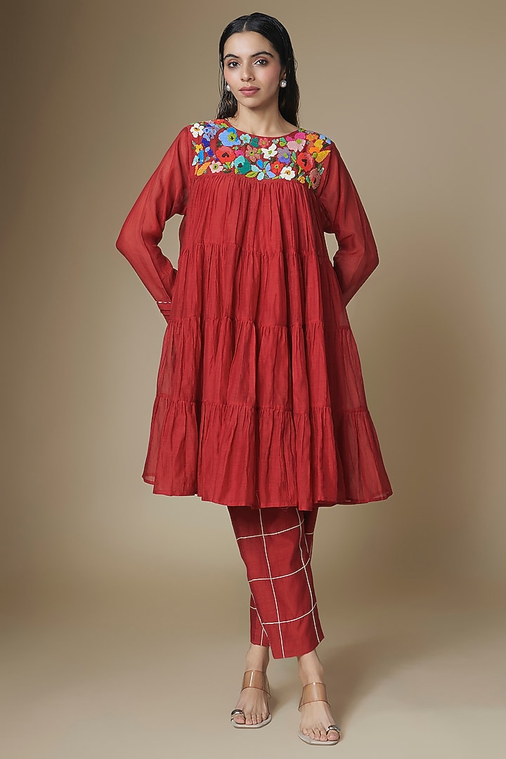 Red Fine Chanderi Short Tiered Kurta Set by Half Full Curve at Pernia's Pop Up Shop