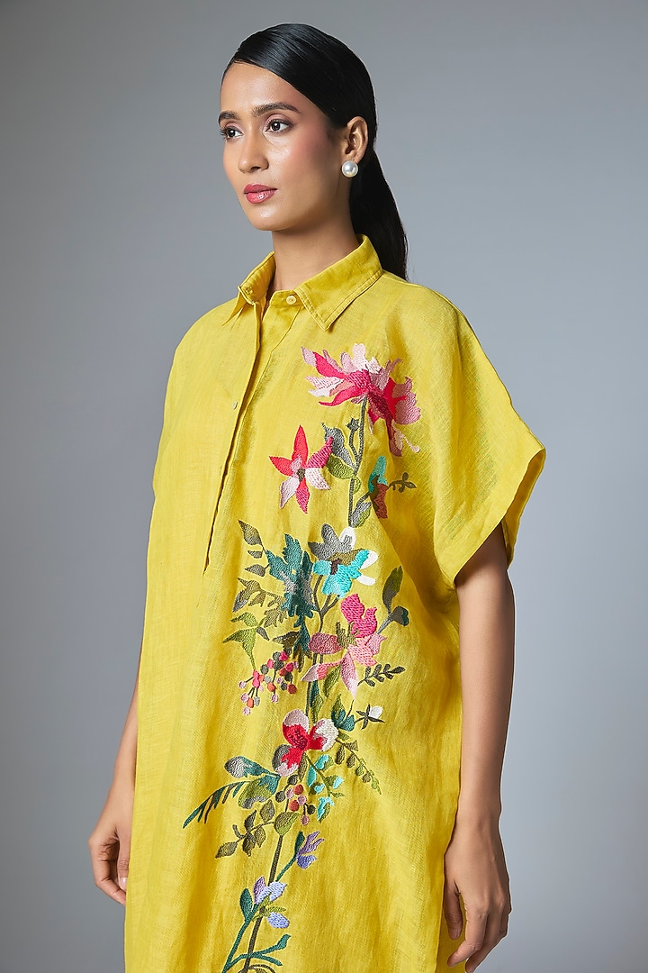 Yellow Pure Linen Square Kaftan by Half Full Curve at Pernia's Pop Up Shop