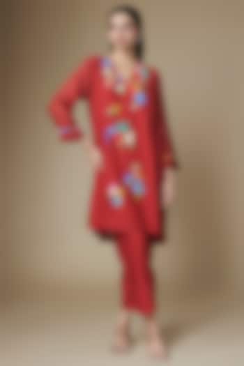 Red Fine Chanderi Kurta Set by Half Full Curve at Pernia's Pop Up Shop