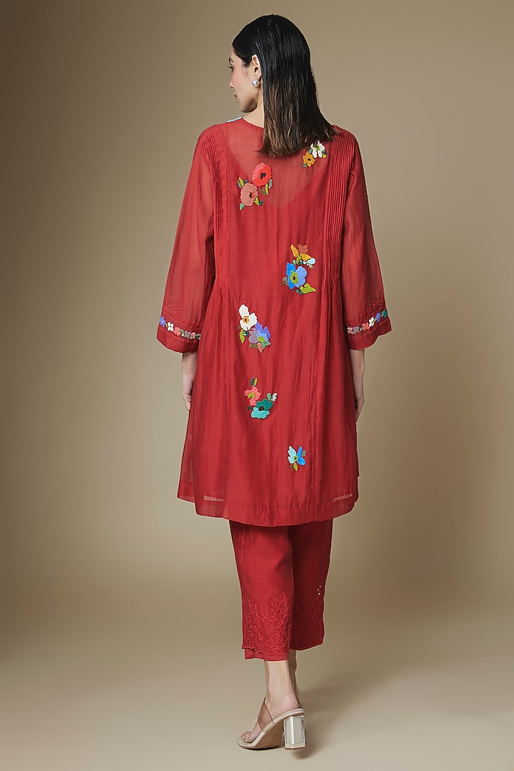 Red Fine Chanderi Kurta Set by Half Full Curve at Pernia's Pop Up Shop