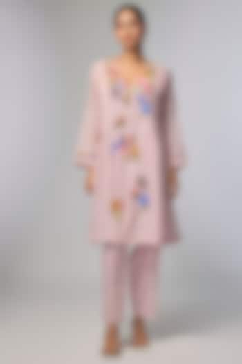 Pink Fine Chanderi Hand Embroidered Kurta Set by Half Full Curve at Pernia's Pop Up Shop