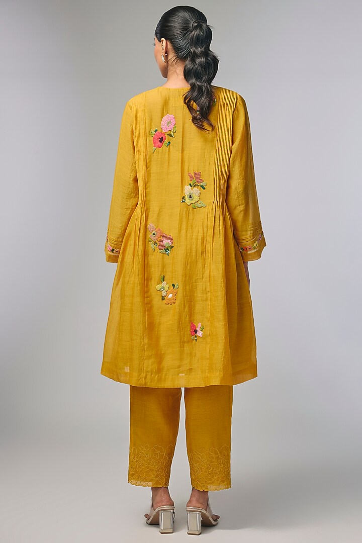 Yellow Fine Chanderi Hand Embroidered Kurta Set by Half Full Curve at Pernia's Pop Up Shop