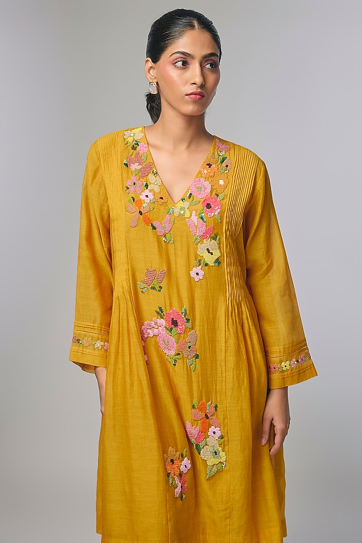Yellow Fine Chanderi Hand Embroidered Kurta Set by Half Full Curve at Pernia's Pop Up Shop
