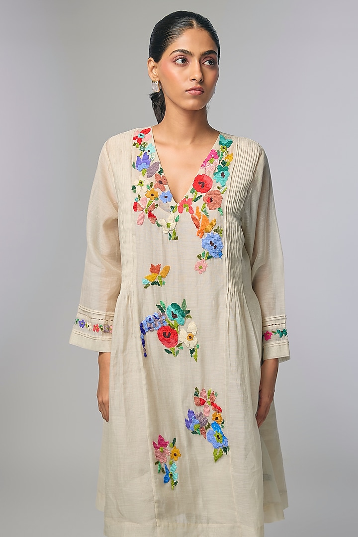 Ivory Fine Chanderi Hand Embroidered Kurta Set by Half Full Curve at Pernia's Pop Up Shop