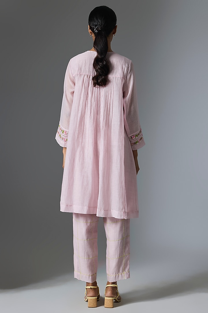 Baby Pink Fine Chanderi Kurta Set by Half Full Curve at Pernia's Pop Up Shop