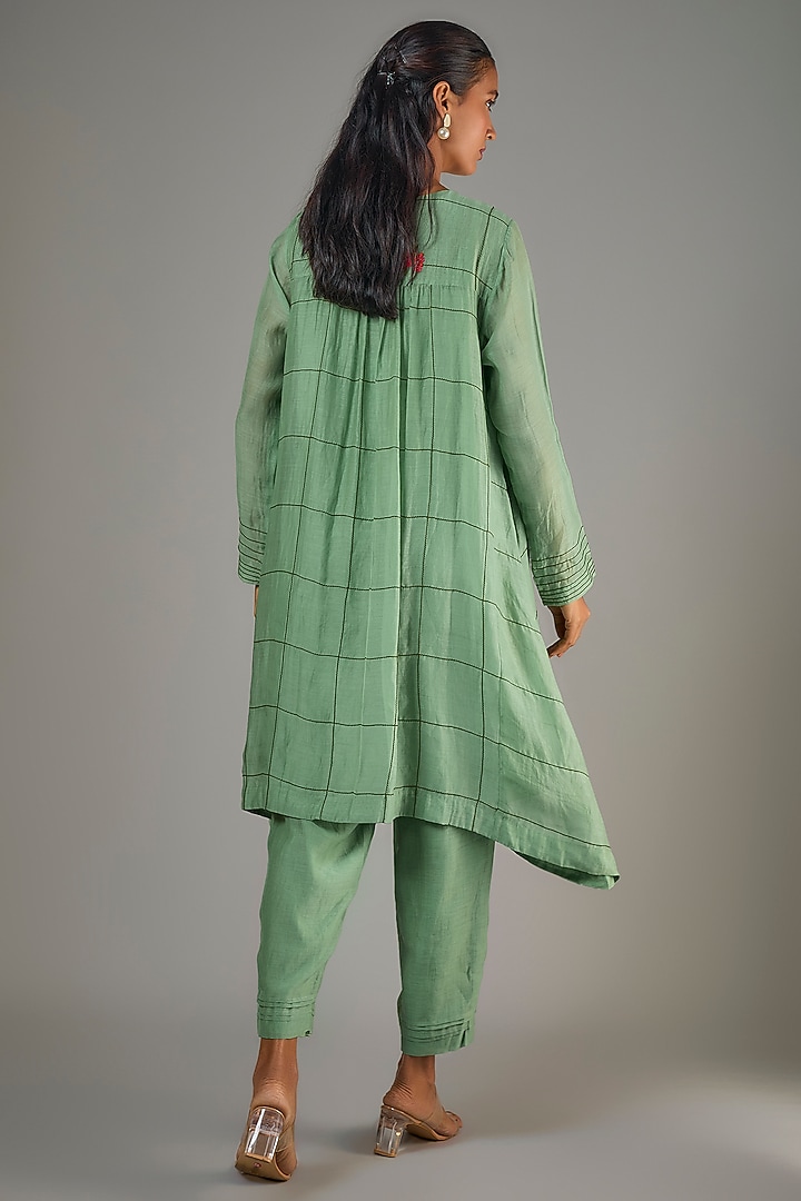 Green Fine Chanderi Hand Embroidered Short Kurta Set by Half Full Curve at Pernia's Pop Up Shop