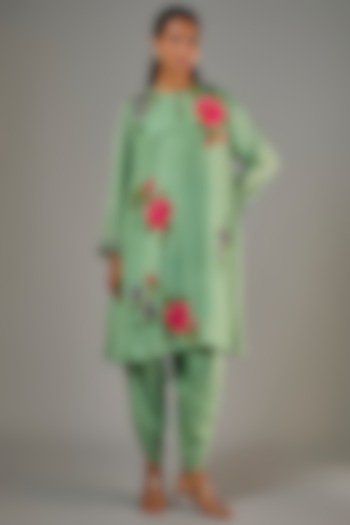 Green Crepe Chiffon Hand Embroidered Short Kurta Set by Half Full Curve at Pernia's Pop Up Shop