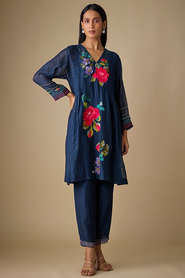 Blue Fine Chanderi Floral Embroidered V-Neck Kurta Set by Half Full Curve at Pernia's Pop Up Shop