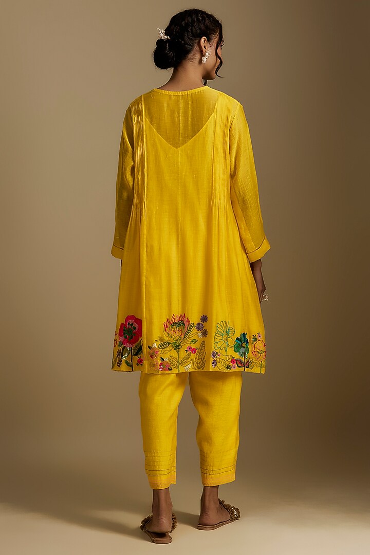 Yellow Fine Chanderi Hand Embroidered Kurta Set by Half Full Curve at Pernia's Pop Up Shop