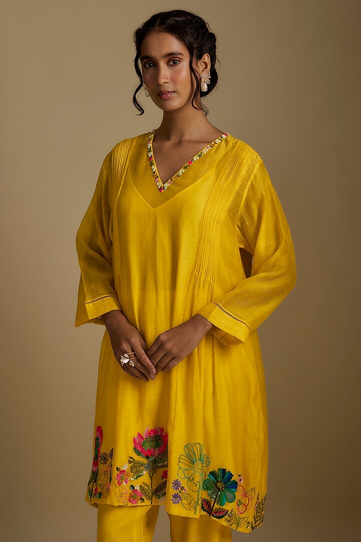 Yellow Fine Chanderi Hand Embroidered Kurta Set by Half Full Curve at Pernia's Pop Up Shop