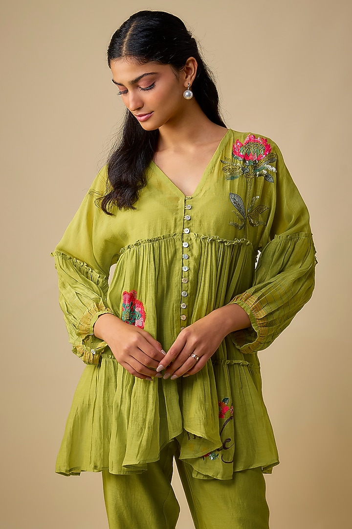 Green Fine Chanderi Floral Embroidered Co-Ord Set by Half Full Curve at Pernia's Pop Up Shop