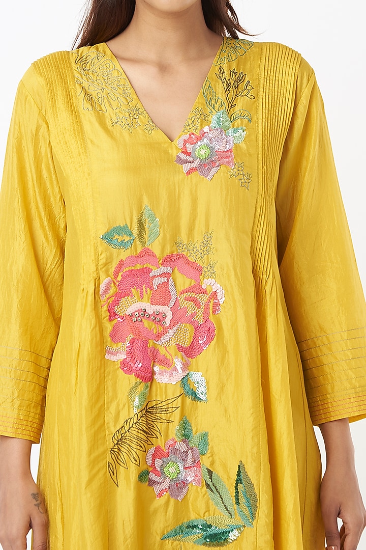 Yellow Embroidered Kurta Set by Half Full Curve at Pernia's Pop Up Shop
