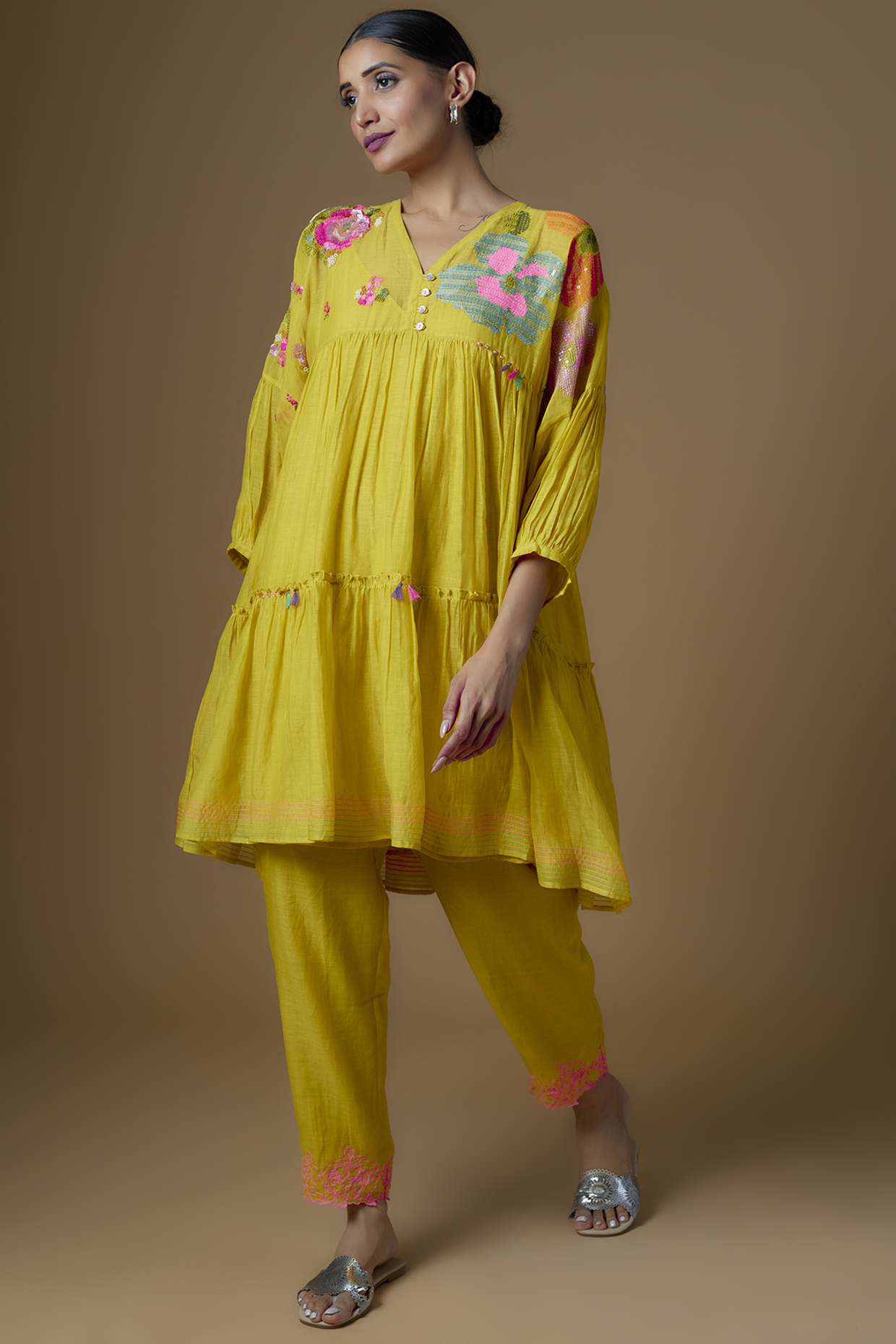 Green Chanderi Hand Embroidered Kurta Set by Half Full Curve at Pernia's Pop Up Shop