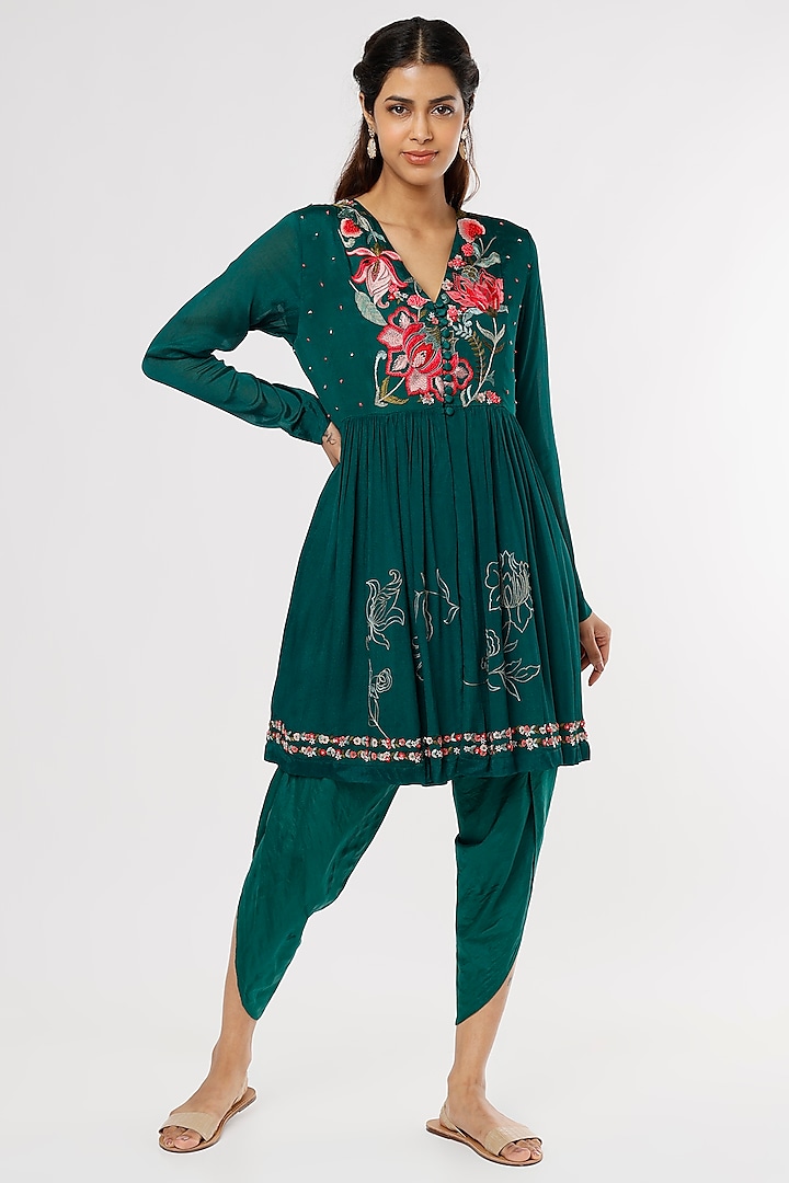 Emerald Green Floral Embroidered Kurta Set by Half Full Curve