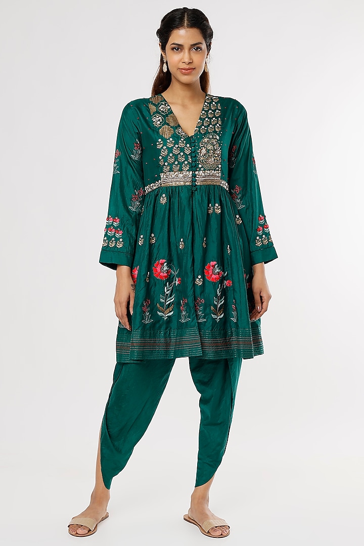 Green Embroidered Kurta Set by Half Full Curve