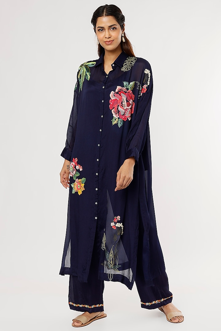 Blue Embroidered Kurta Set by Half Full Curve at Pernia's Pop Up Shop