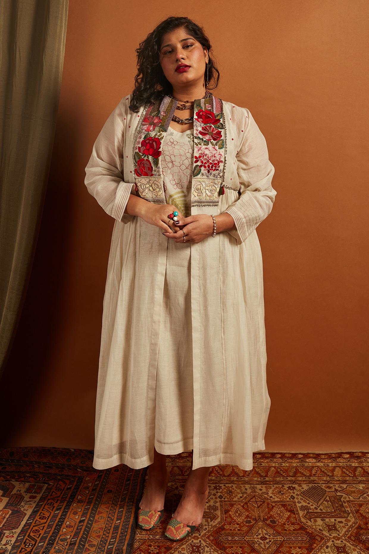 Half Full Curve Ecru Crepe Chiffon Embroidered Jacket