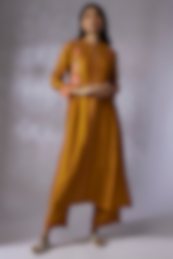 Mustard Fine Chanderi Embroidered Kurta Set by Half Full Curve at Pernia's Pop Up Shop