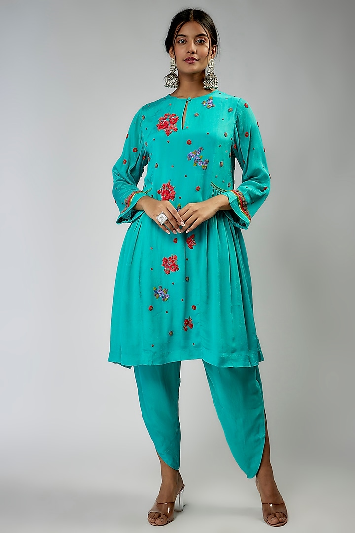 Blue Crepe Chiffon Hand Embroidered Paneled Kurta Set by Half Full Curve at Pernia's Pop Up Shop