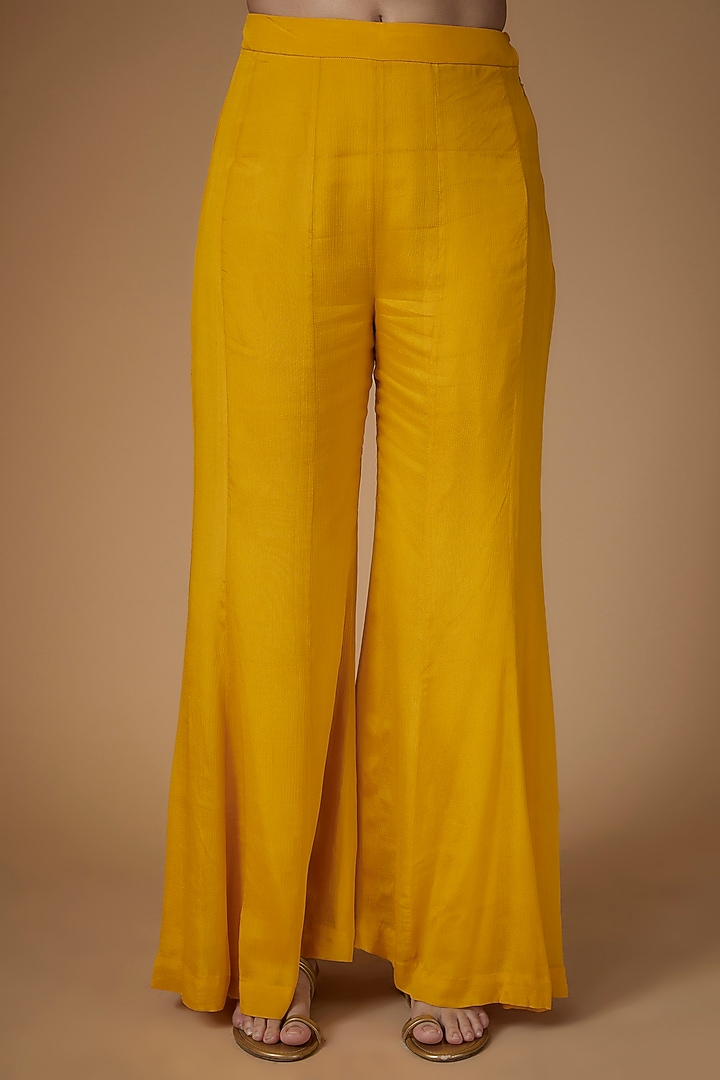 Yellow Crepe Chiffon Peplum Kurta Set by Half Full Curve at Pernia's Pop Up Shop