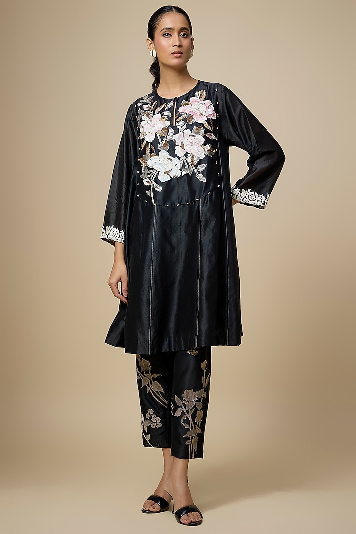 Black Heavy Chanderi Thread Hand Embroidered Short Wedding Anarkali Set by Half Full Curve at Pernia's Pop Up Shop