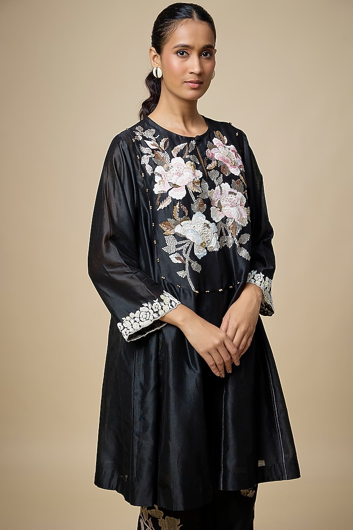 Black Heavy Chanderi Thread Hand Embroidered Short Wedding Anarkali Set by Half Full Curve at Pernia's Pop Up Shop