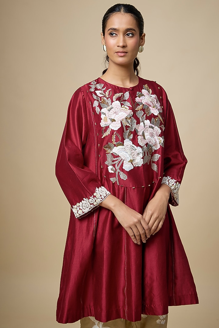 Red Heavy Chanderi Thread Hand Embroidered Short Wedding Anarkali Set by Half Full Curve at Pernia's Pop Up Shop