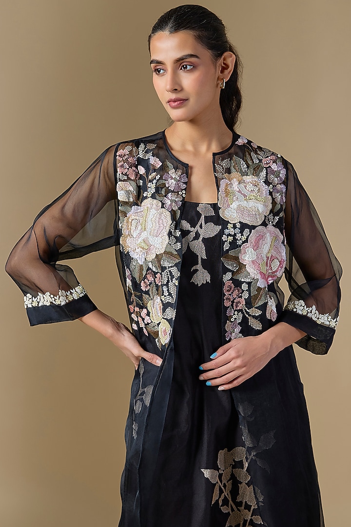 Black Chanderi & Organza Hand Embroidered Jacket Kurta Set by Half Full Curve at Pernia's Pop Up Shop
