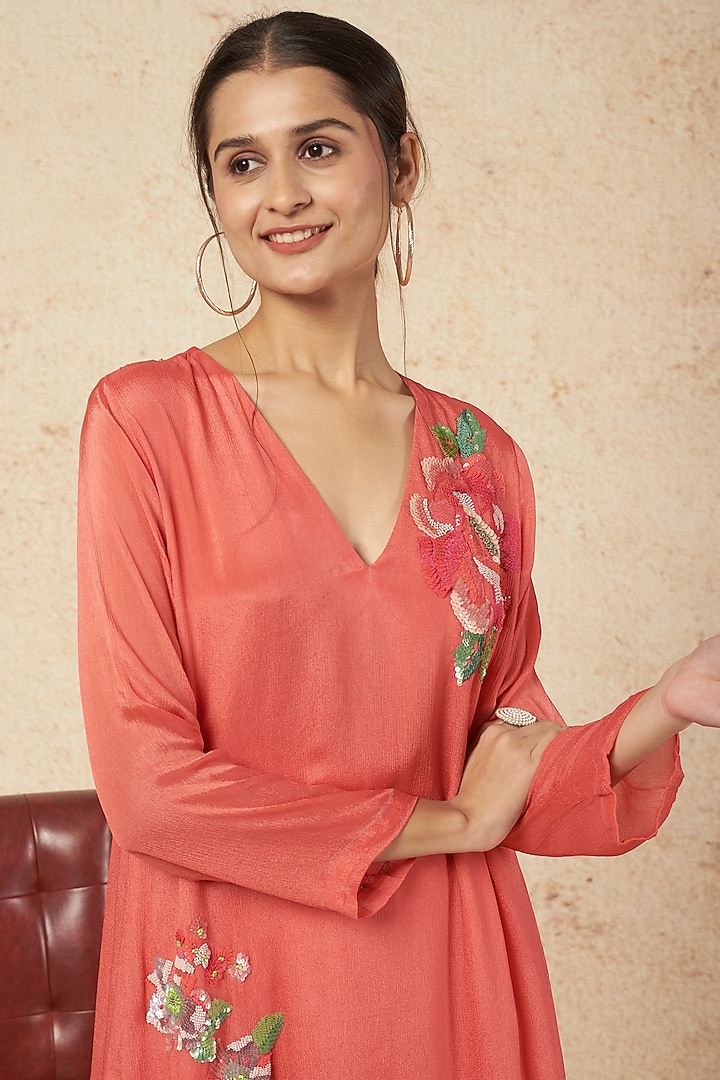 Pink Embroidered Kurta Set by Half Full Curve at Pernia's Pop Up Shop