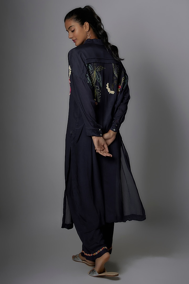 Black Crepe Chiffon Hand Embroidered Kurta Set by Half Full Curve at Pernia's Pop Up Shop