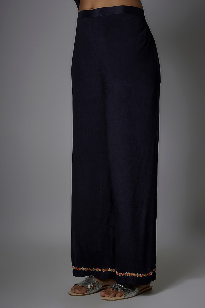 Black Crepe Chiffon Hand Embroidered Kurta Set by Half Full Curve at Pernia's Pop Up Shop
