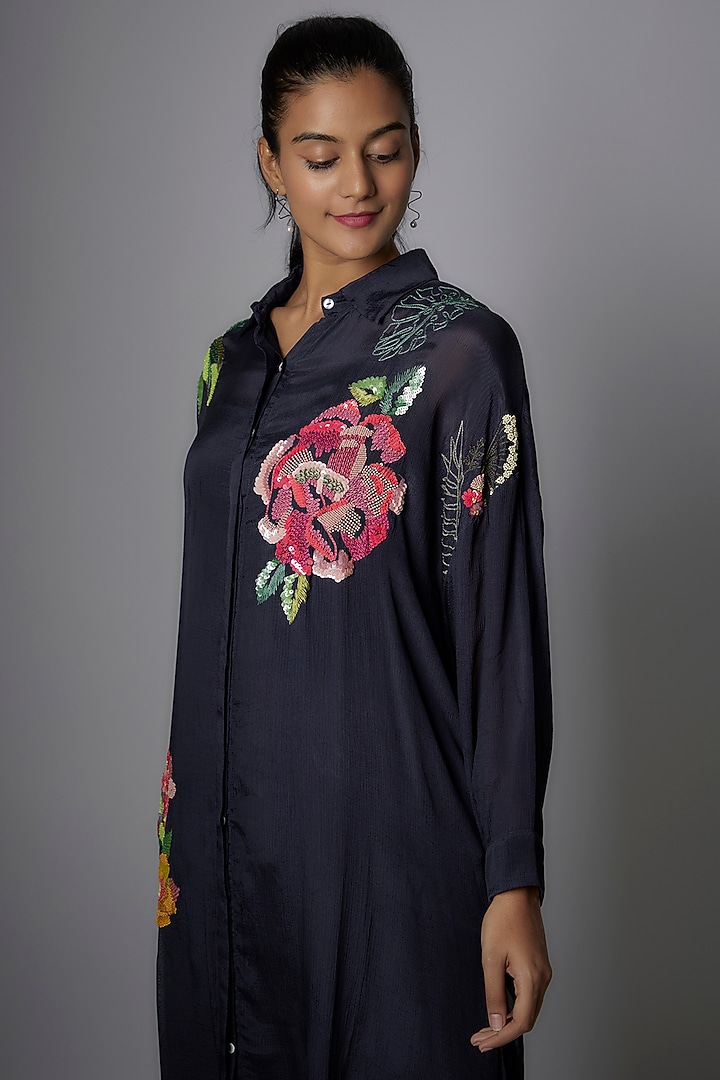 Black Crepe Chiffon Hand Embroidered Kurta Set by Half Full Curve at Pernia's Pop Up Shop