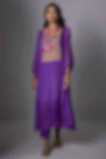 Purple Crepe Chiffon Hand Embroidered Kurta Set by Half Full Curve at Pernia's Pop Up Shop