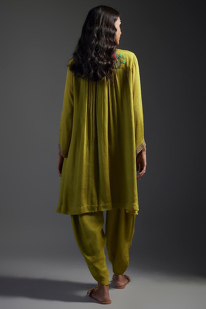 Green Crepe Chiffon Hand Embroidered Kurta Set by Half Full Curve at Pernia's Pop Up Shop