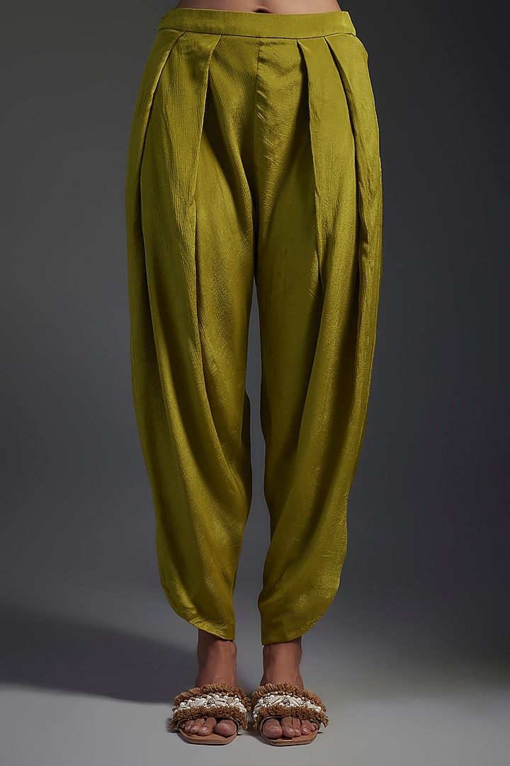 Green Crepe Chiffon Hand Embroidered Kurta Set by Half Full Curve at Pernia's Pop Up Shop
