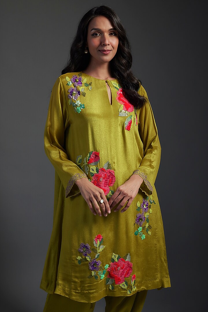 Green Crepe Chiffon Hand Embroidered Kurta Set by Half Full Curve at Pernia's Pop Up Shop