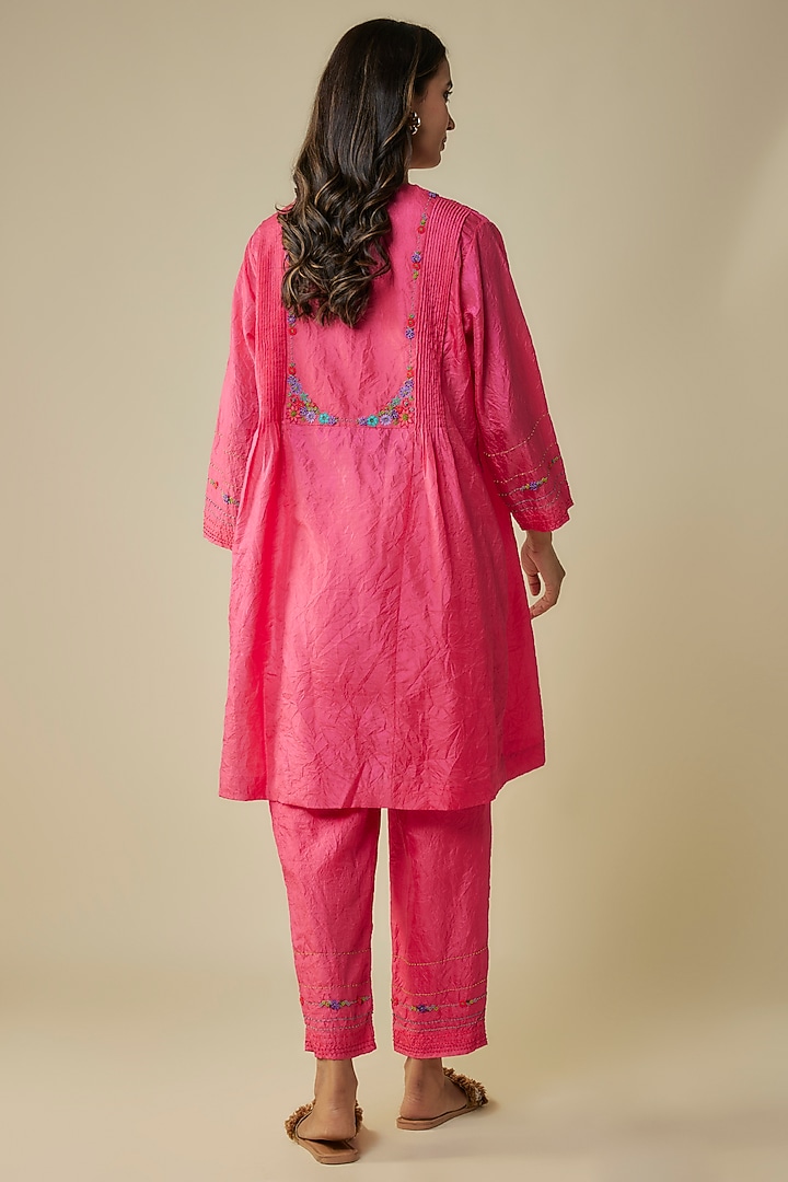 Pink Pure Silk Hand Embroidered Kurta Set by Half Full Curve at Pernia's Pop Up Shop