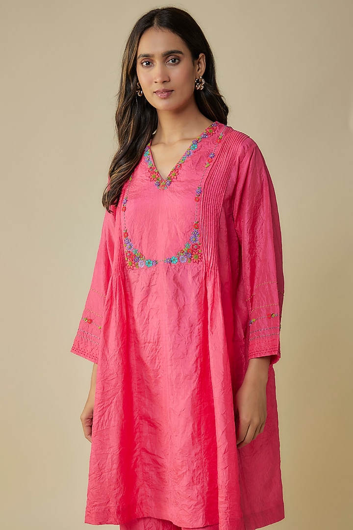 Pink Pure Silk Hand Embroidered Kurta Set by Half Full Curve at Pernia's Pop Up Shop
