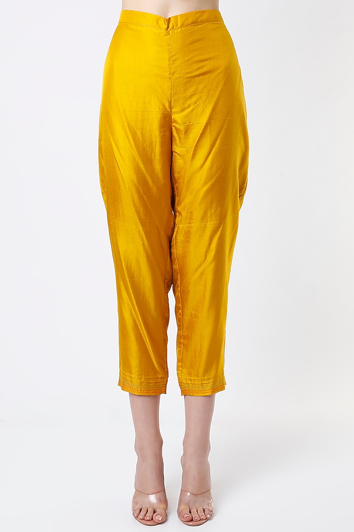 Mustard Hand Embroidered Kurta Set by Half Full Curve at Pernia's Pop Up Shop