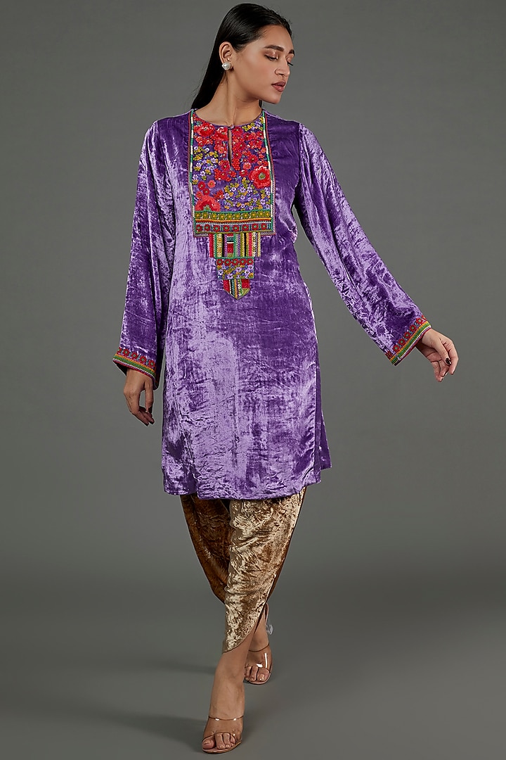 Purple Embroidered Kurta Set by Half Full Curve at Pernia's Pop Up Shop