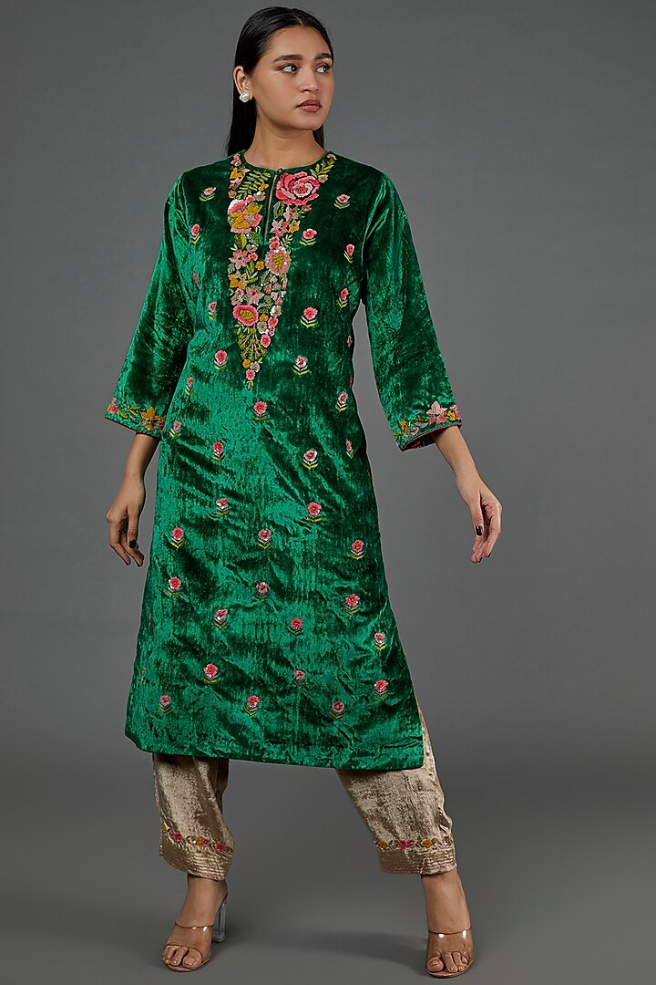 Emerald Green Embroidered Kurta Set by Half Full Curve at Pernia's Pop Up Shop