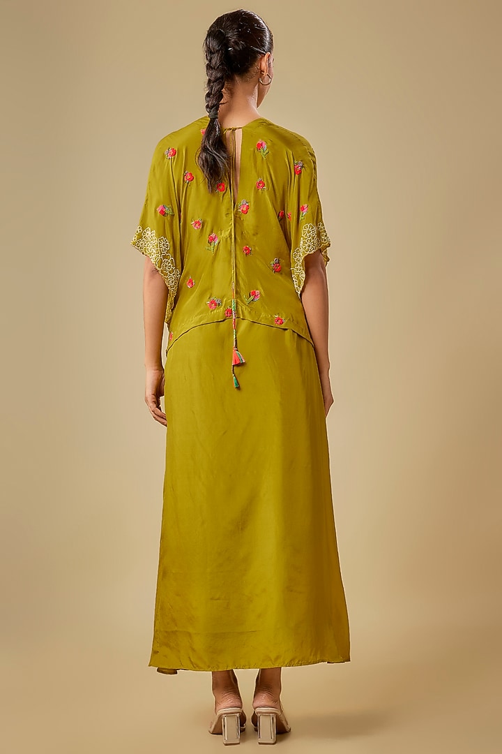 Green Pure Silk Dhoti Skirt Set by Half Full Curve at Pernia's Pop Up Shop