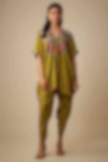 Green Pure Silk Hand Embroidered Kaftan Set by Half Full Curve at Pernia's Pop Up Shop