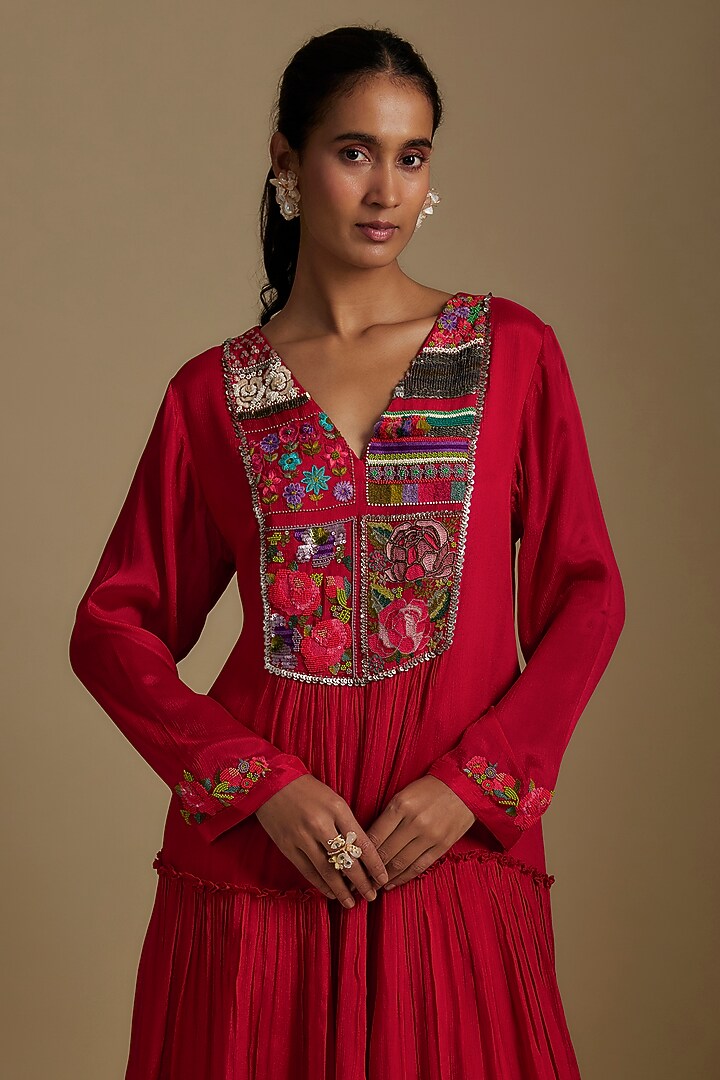 Red Pure Silk Hand Embroidered Kurta Set by Half Full Curve at Pernia's Pop Up Shop
