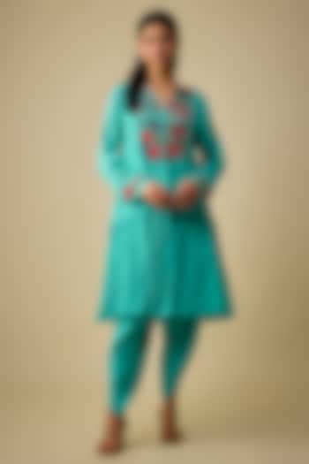 Blue Crepe Chiffon Hand Embroidered Kurta Set by Half Full Curve at Pernia's Pop Up Shop