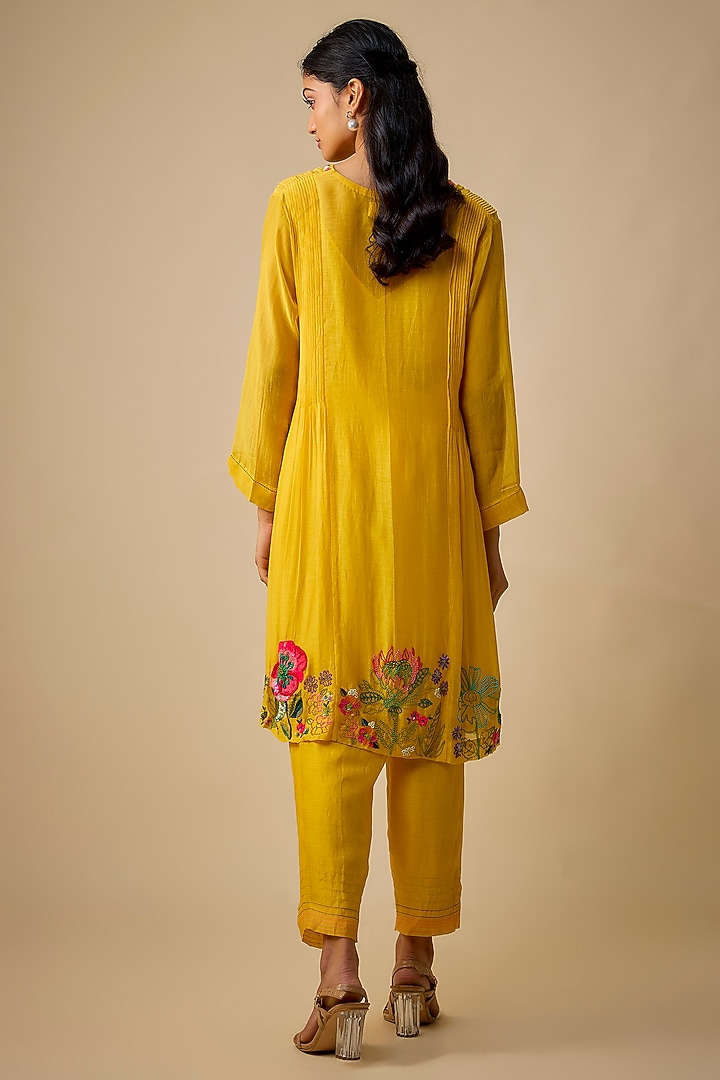 Yellow Fine Chanderi Hand Embroidered Kurta Set by Half Full Curve at Pernia's Pop Up Shop
